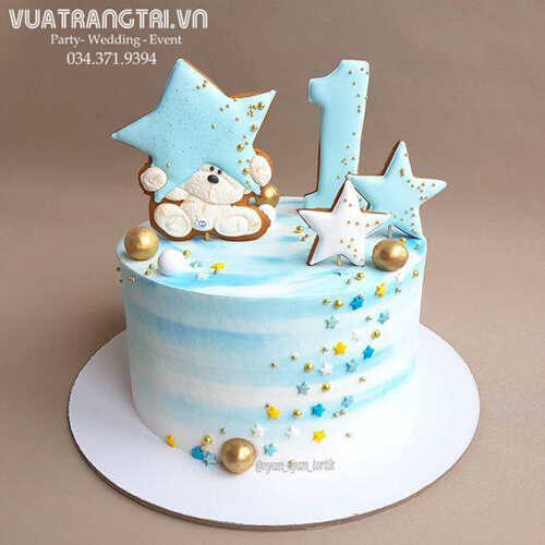 Bánh kem sinh nhật hình ngôi sao màu xanh fondant 