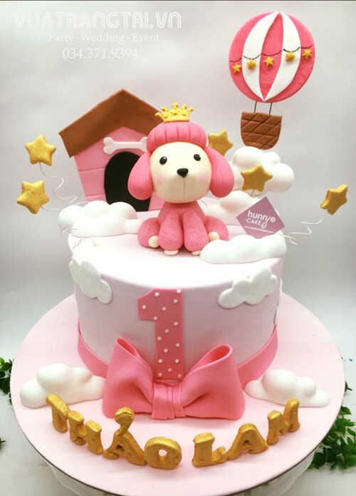 Bánh kem sinh nhật bé gái 1 tuổi màu hồng gấu con fondant | vuatrangtri.vn