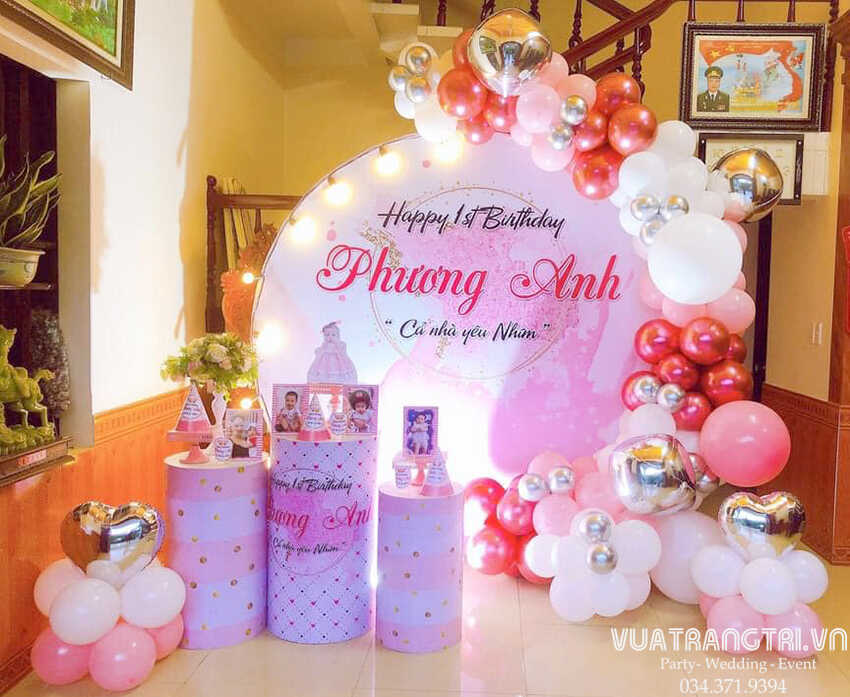 Trang trí sinh nhật bé gái 1 tuổi Phương Anh màu hồng