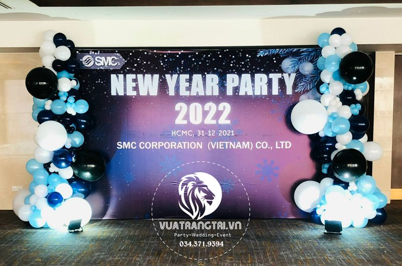 trang tri background tiec tat nien year end party 41