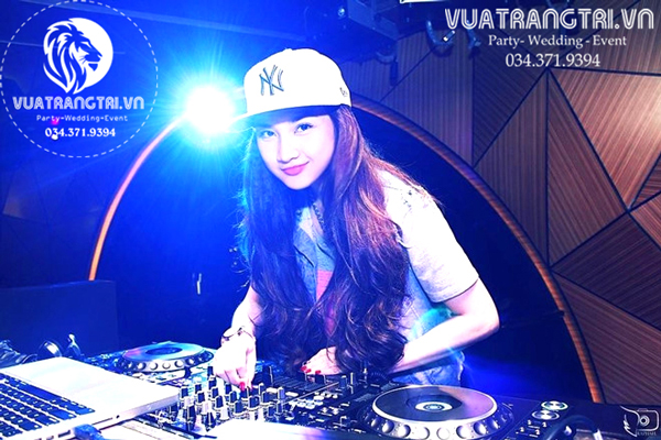 Vua Trang Trí Event cung cấp DJ nữ/ nam sự kiện giá tốt